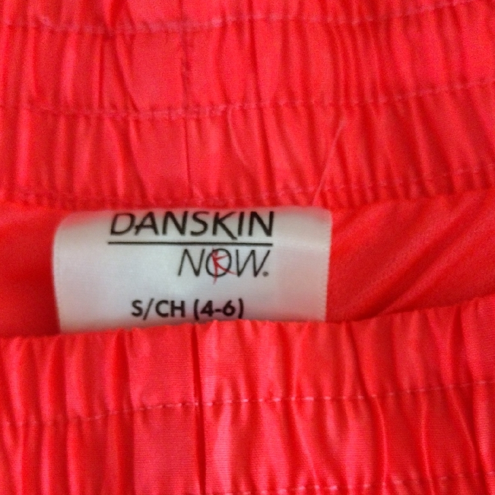 Danskin Now Shorts Sz 4-6